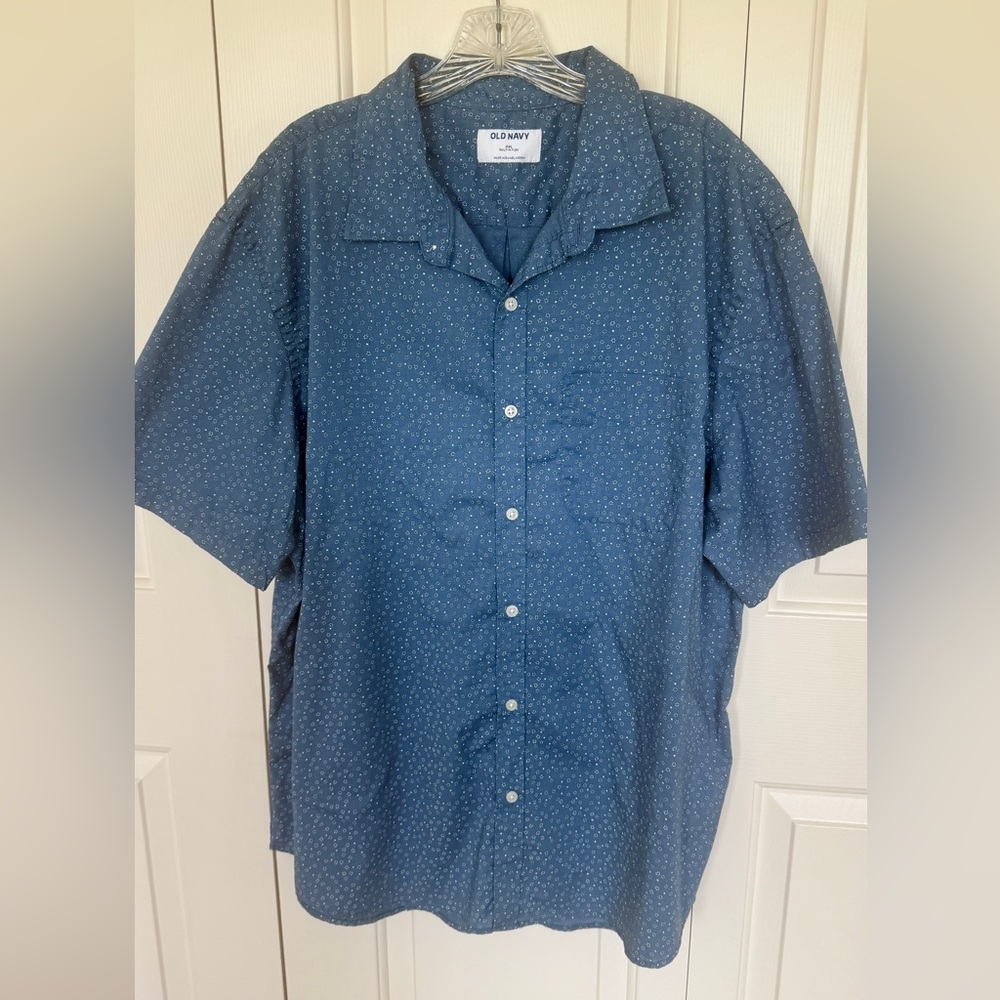 Old Navy Men's Casual Blue Button Down Shirt